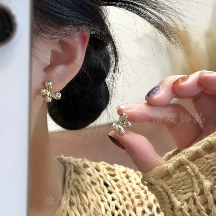 【恰度】法式轻奢金色蝴蝶耳扣