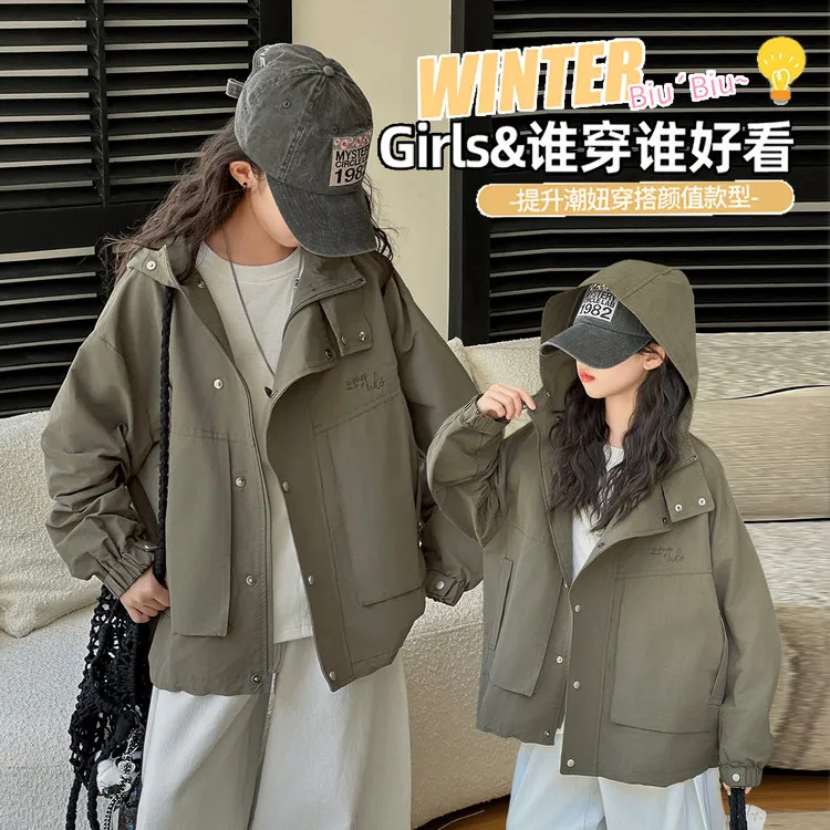 女童薄款风衣外套2025新款橄榄绿开衫休闲宽松工装连帽上衣女大童