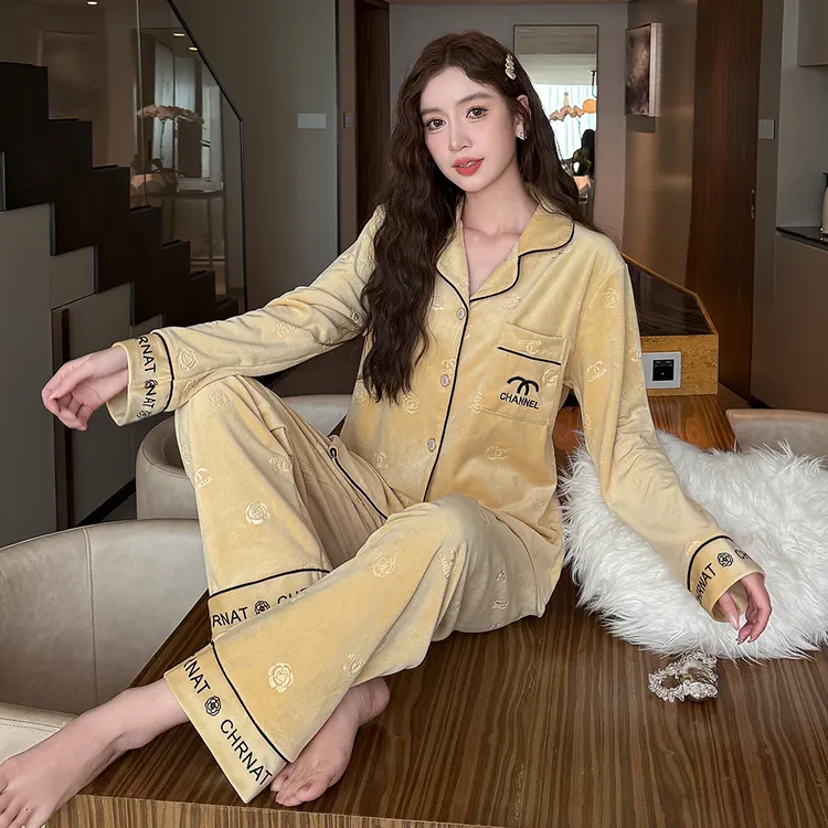冬季海岛绒睡衣女保暖加厚小香风长袖套装大码宽松秋冬天家居服