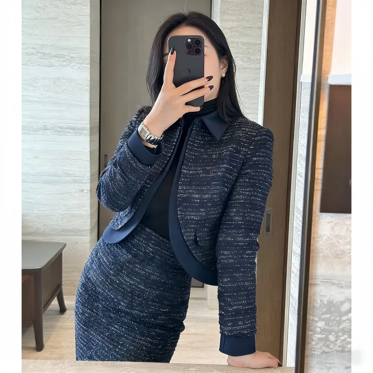 高级感2024秋冬季新款通勤暮蓝色小香风短款外套半身裙西装套装女