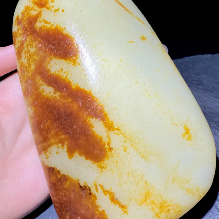 新疆和田玉枣红皮摆件收藏级别明料1.8公斤