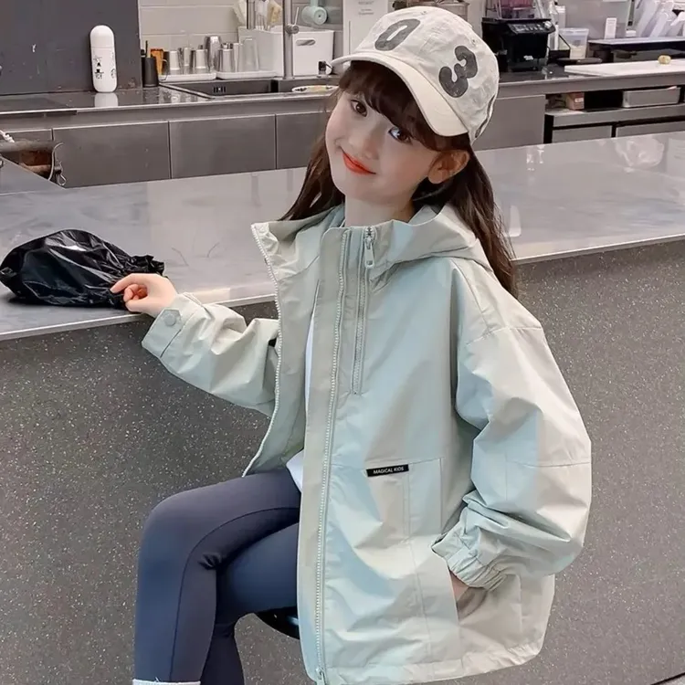 女童春装2025新款爆款女童开春冲锋衣韩版休闲连帽外套连帽拉链衫