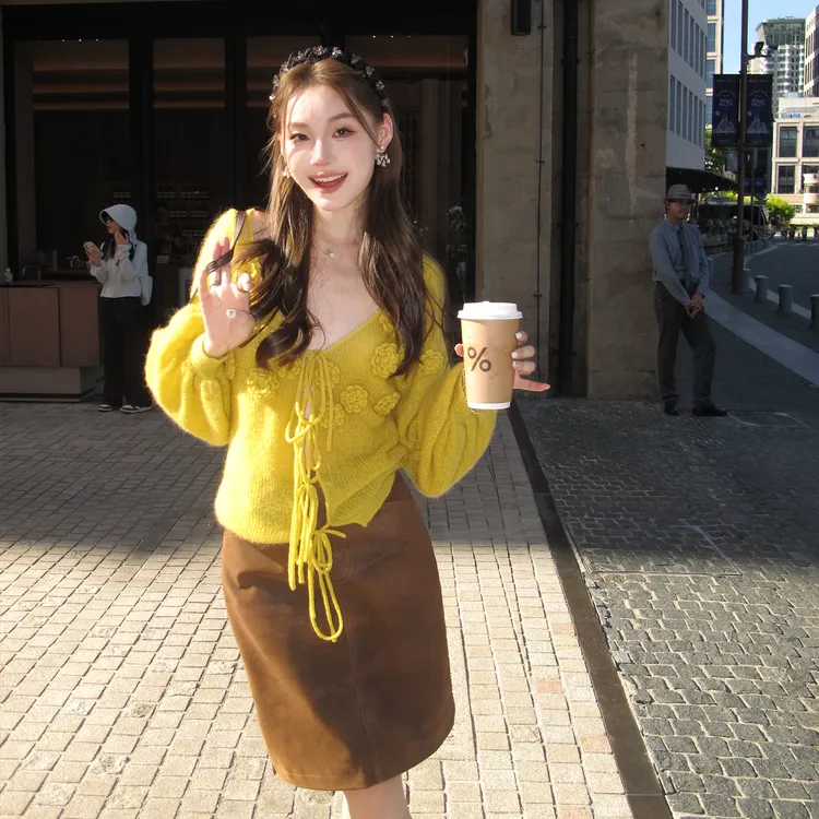 【花蜜花海】RARE ZZ 法式慵懒秋季暖调手工立体钩花V领毛衣