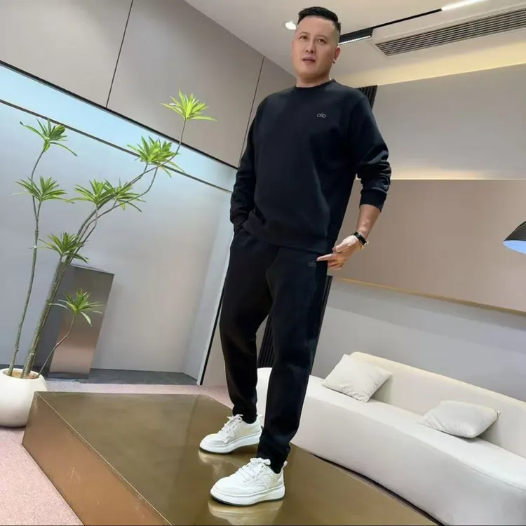 品至家秋季男士时尚休闲运动圆领卫衣两件套
