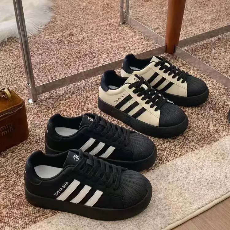 百搭休闲板鞋经典圆头贝壳头秋季潮流厚底学生小白鞋