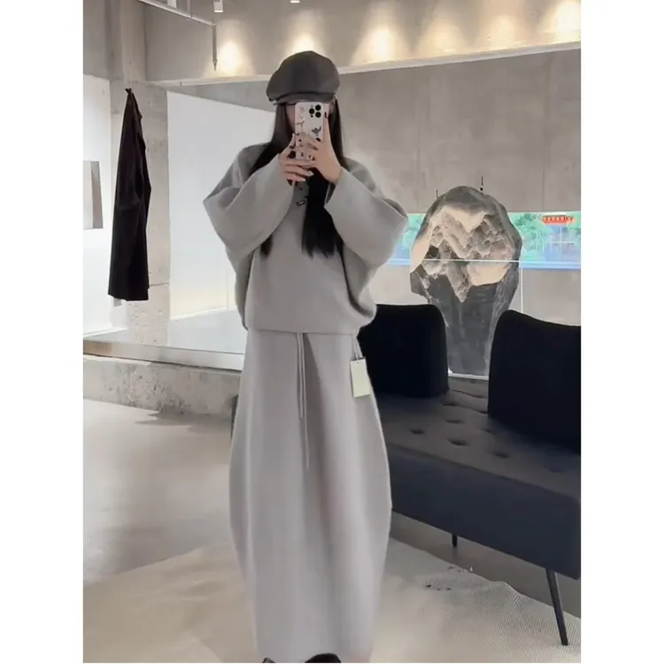 韩系一整套深冬穿搭高级感慵懒风加厚保暖灰色上衣半身裙套装女款