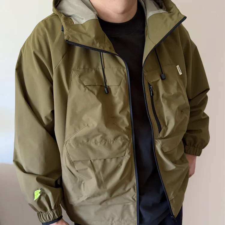大依无忧大码男装秋季户外宽松廓版风衣加肥加大男款连帽夹克外套