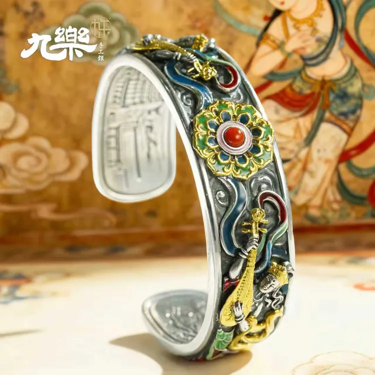 九乐敦煌飞天中式非遗民族风重工浮雕錾刻实心南红手镯