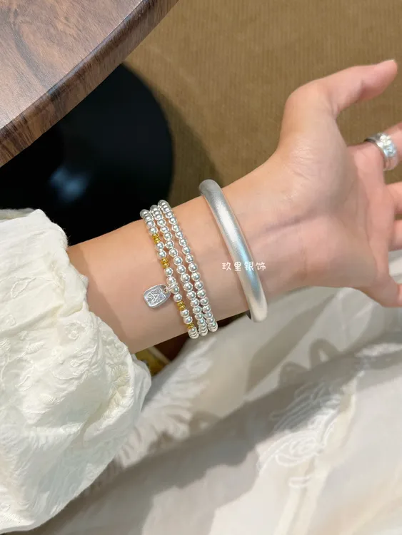 足银手链 足银999串珠手链轻奢小众三层叠戴银珠手串送女友闺蜜