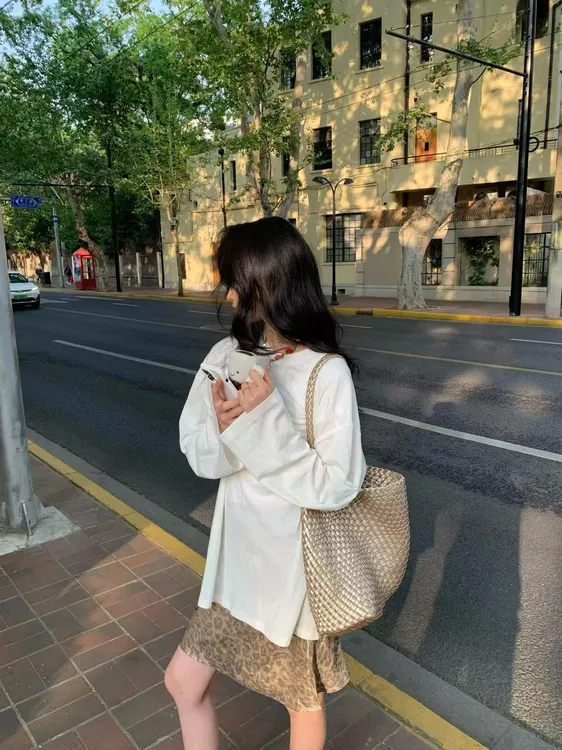 2025夏季新款韩系慵懒风独特上衣超好看防晒长袖t恤女搭半裙套装