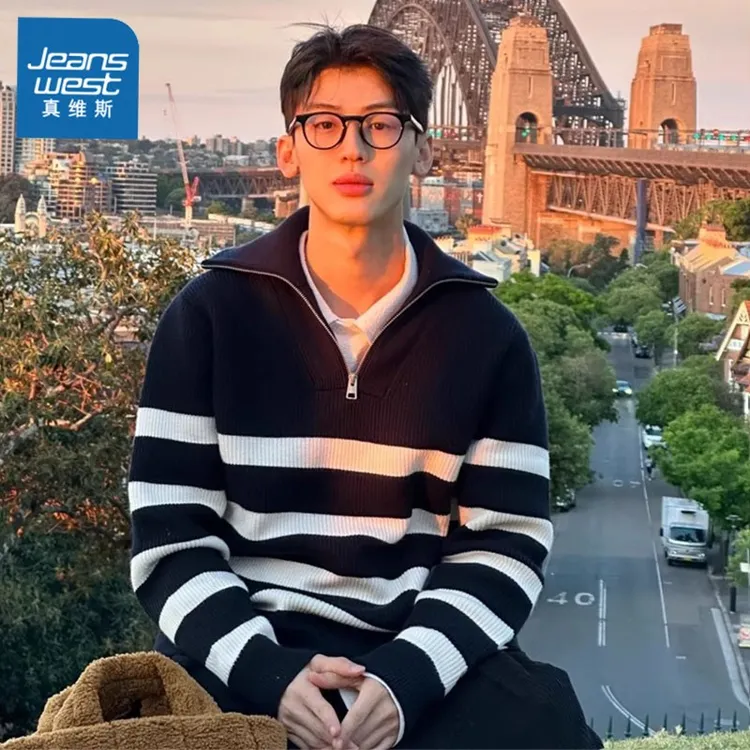 真维斯黑白撞色条纹毛衣男士秋冬2025新款日系复古半拉链立领线衣