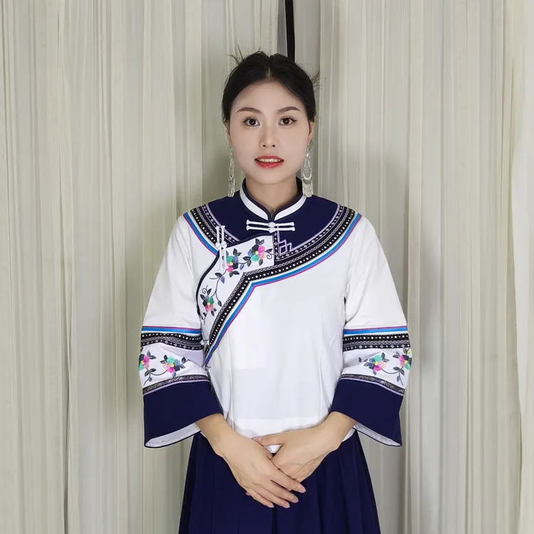 2026年新款布依族壮族刺绣民族风上衣女士传统绣花
