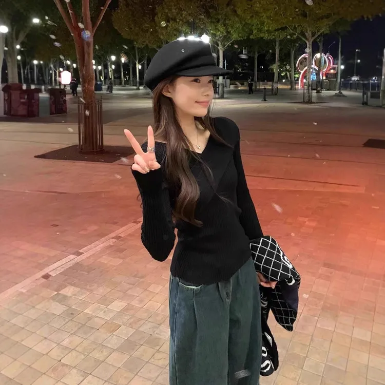 法式交叉V领针织衫女打底衫长袖毛衣秋冬款修身显瘦内搭早春上衣