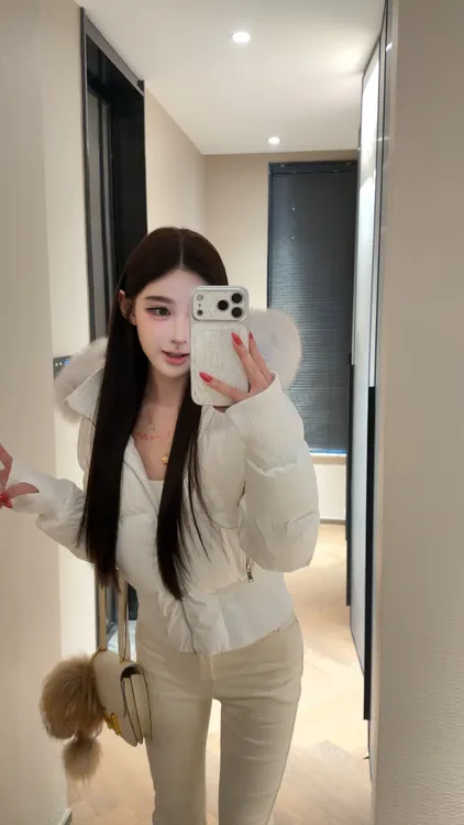 “雪狐日记”真狐狸毛领90白鹅绒羽绒服百搭收腰显瘦外套00136