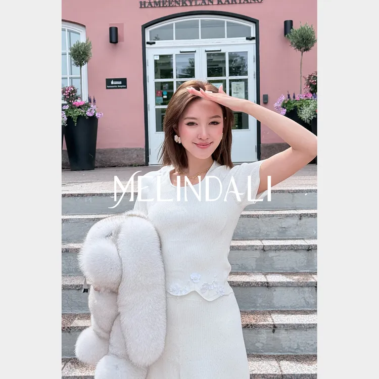 Melinda Li【小绒花】3D定位立体珠片花瓣曲珠纱针织上衣半裙套装