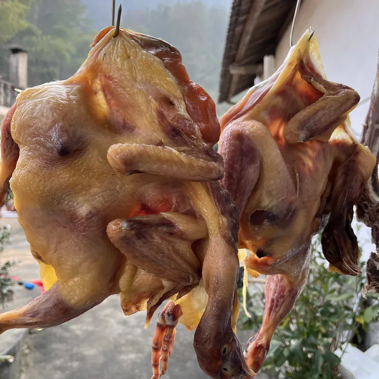 大别山岳西农家生态慢养手工腌制风干土鸡