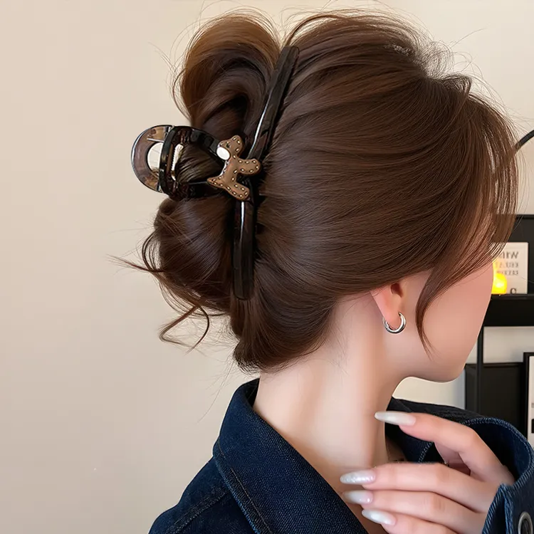 可爱小狗头发抓夹女高级感新款大号发量大发夹后脑勺鲨鱼夹子发饰