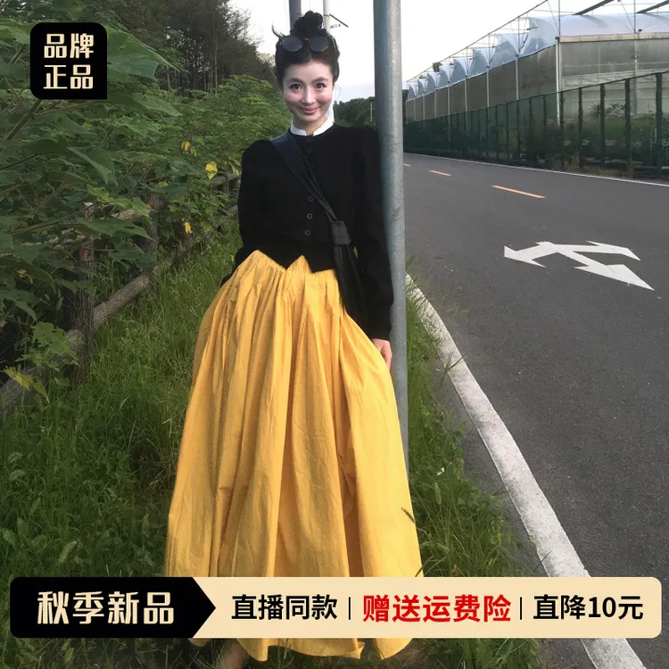 法式赫本风黑色针织连衣裙子女秋季2025年新款一整套时尚穿搭套装