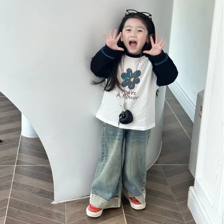 小思家女童2025秋季新款韩版休闲印花拼色长袖T恤翻边牛仔裤套装