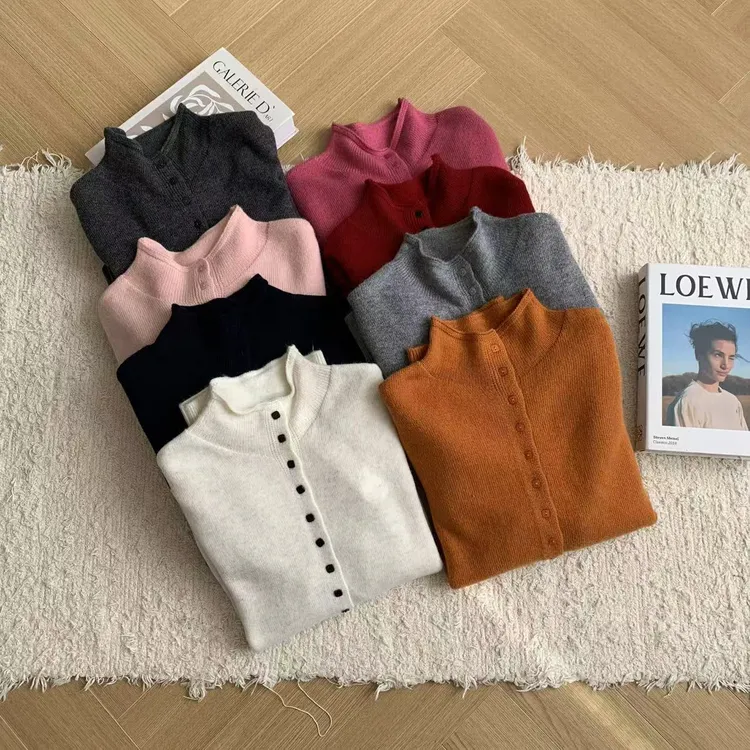 素心轻奢 2025冬款韩系时尚简约排扣立领绵羊毛针织开衫毛衣