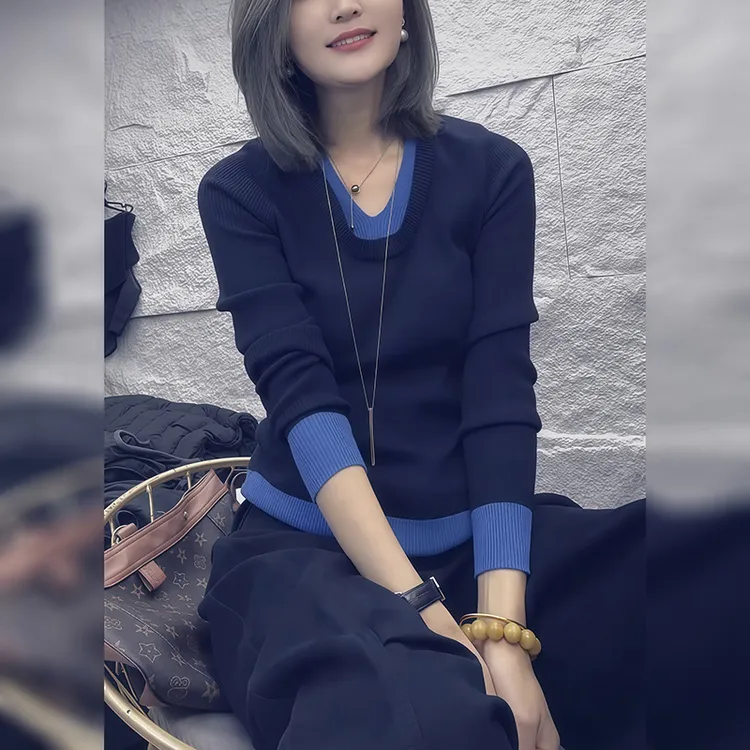 藏青色拼接圆领撞色针织衫女冬季2025新款设计感减龄百搭气质上衣