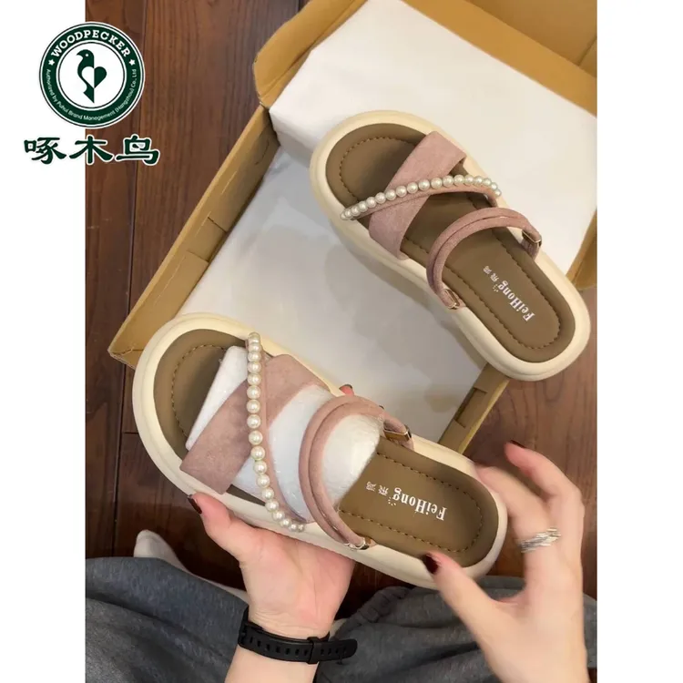 啄木鸟厚底一字拖女外穿2025新款夏季百搭两穿高级感软底沙滩凉鞋
