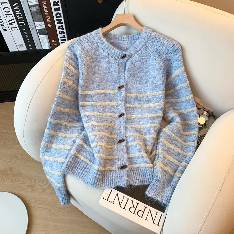 牛角扣小香风条纹毛衣开衫女秋冬撞色复古休闲宽松设计感外套