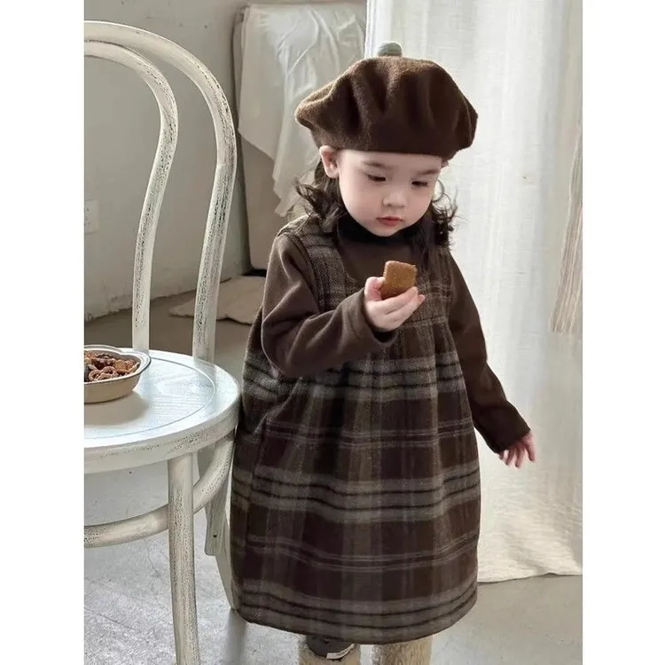 韩系童装2025秋装女童洋气长袖上衣复古格子背心裙可爱贝蕾帽套装