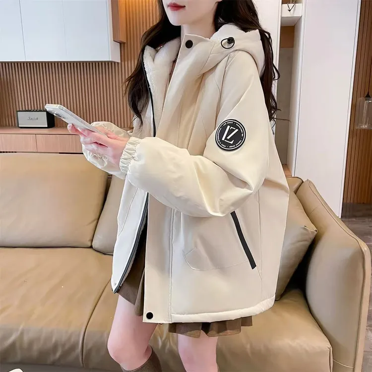 加绒加厚羊羔毛美式冲锋衣外套女秋冬新款学生宽松保暖工装棉服