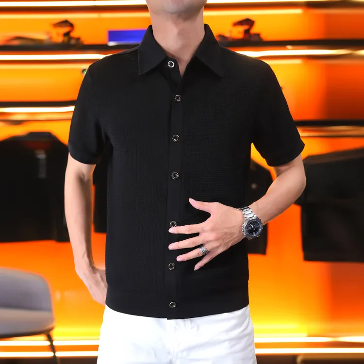 夏季男士新款短袖纯色纽扣方领短袖带领黑色商务穿搭时尚高端