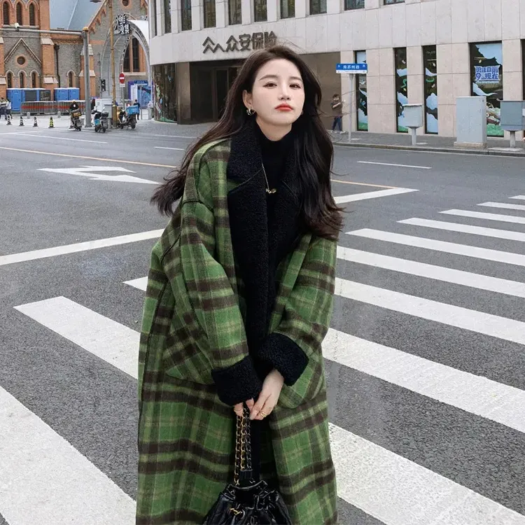 两面穿毛呢外套女2025冬季新款高级感加厚羊羔毛撞色格纹呢子大衣