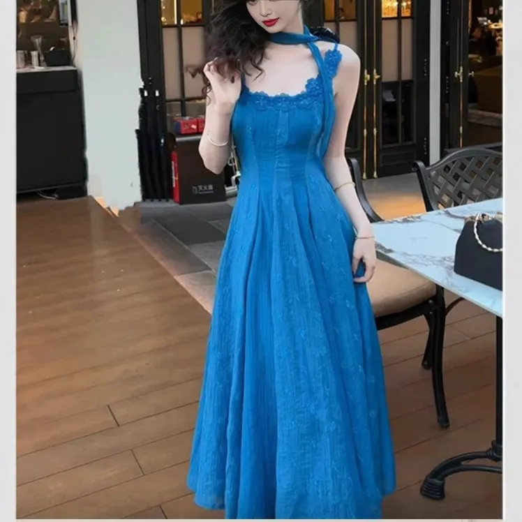 法式长裙吊带连衣裙女夏2025新款气质度假风小众设计裙子