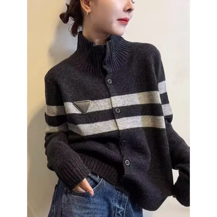 老钱风高领条纹针织衫外搭毛衣女2025秋冬新款慵懒高级感短款开衫