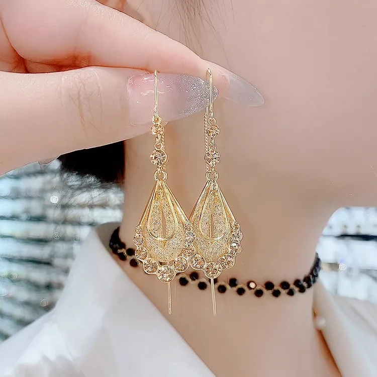 铜合金合成锆石耳饰 137百搭时尚气质轻奢大气灵动耳线