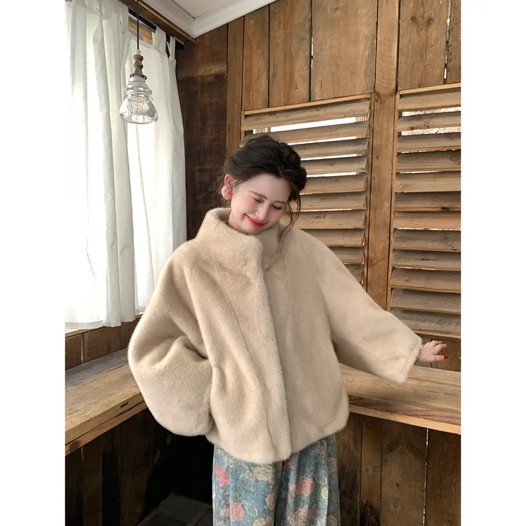 【一生罗曼】秋冬百搭温柔气质休闲皮毛一体加厚外套女款Y5623