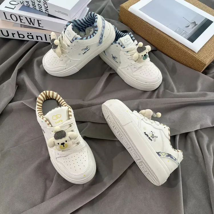 松汇2026春季耐磨漆皮板鞋小白鞋浅口鞋子网面时尚休闲板鞋休闲鞋