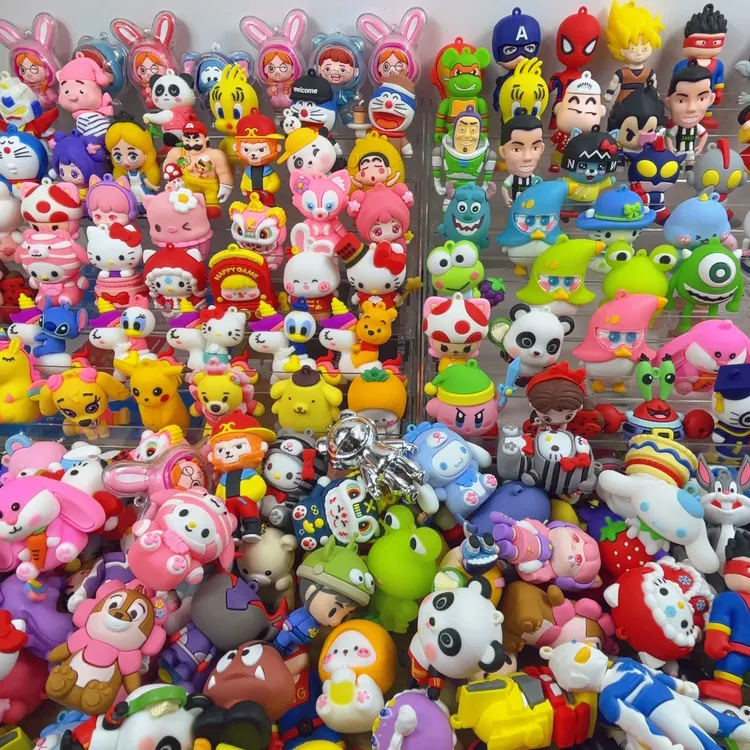 （不挑款）大号PVC潮玩公仔可爱卡通过家家玩具挂件摆地摊当礼品物