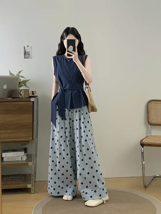 高级感大码法式复古松弛感背心套装无袖遮肚上衣波点阔腿裤两件套