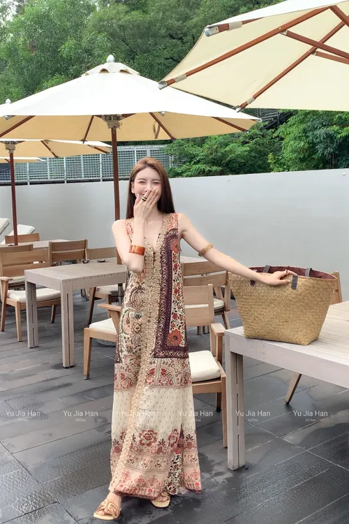 极简静奢（清迈）到哪都是焦点的波西米亚风连衣裙秋季长裙女6879#