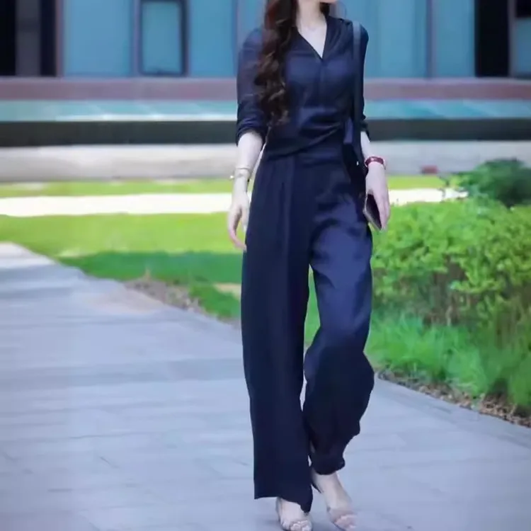 新款时尚洋气百搭精品女装