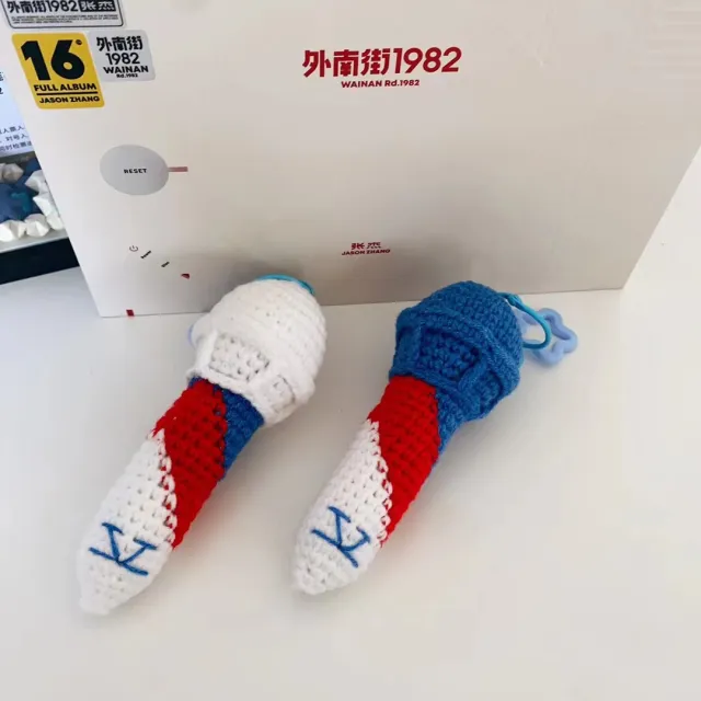 张杰开往1982巡回演唱会新款话筒手工钩织应援话筒未Live演唱会