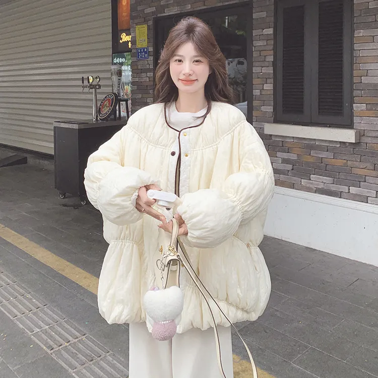 独特超洋气灯笼袖气质羽绒服女2025冬季新款设计感小众90白鸭绒服