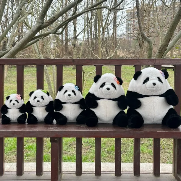 可爱坐立花花仿真毛绒玩偶成都熊猫基地纪念品