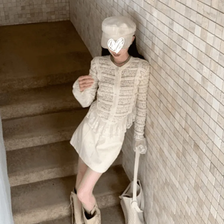 蕾丝花边法式气质少女风长袖上衣女装秋季新款白色花瓣袖雪纺衬衫