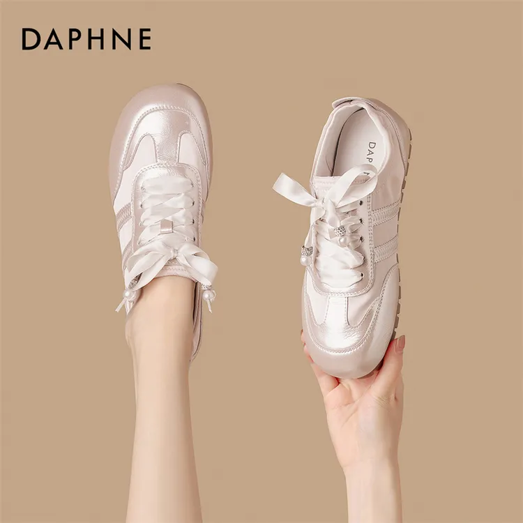 达芙妮德训鞋女2025新款春季银色百搭运动休闲鞋软底内增高阿甘鞋