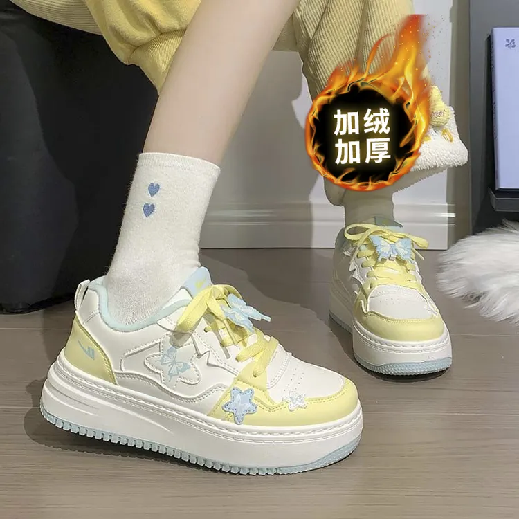 回力蝴蝶女鞋2025冬季加绒新款黄蓝厚底小白鞋板鞋学生休闲棉鞋女