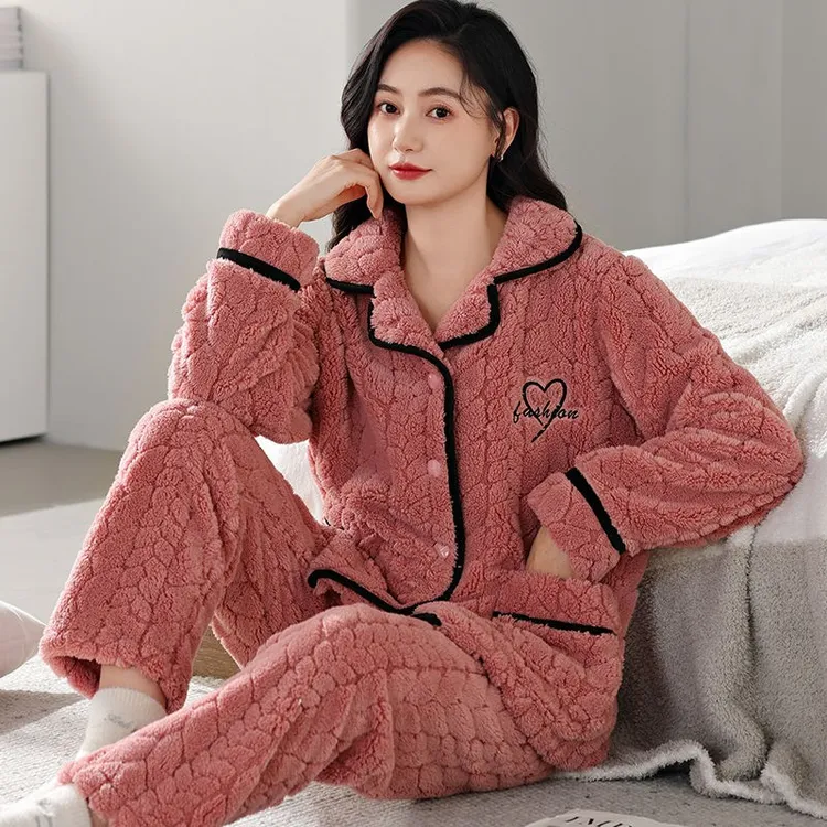 秋冬季珊瑚绒睡衣女加绒加厚大码保暖冬天法兰绒中老年家居服套装