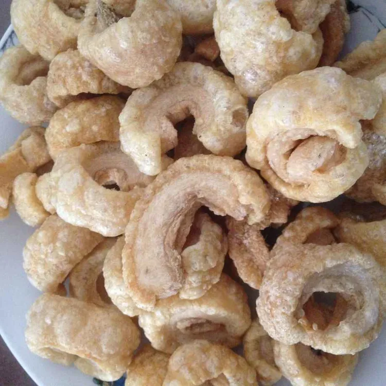 油炸带肉猪肉皮香脆炸猪皮扑肉脆皮特色零食开袋即食干货特产