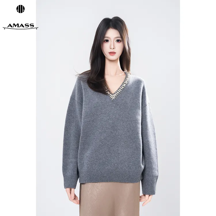 AMASS/阿玛施秋冬新款质感格雷系V领设计感时尚套头针织衫 538089