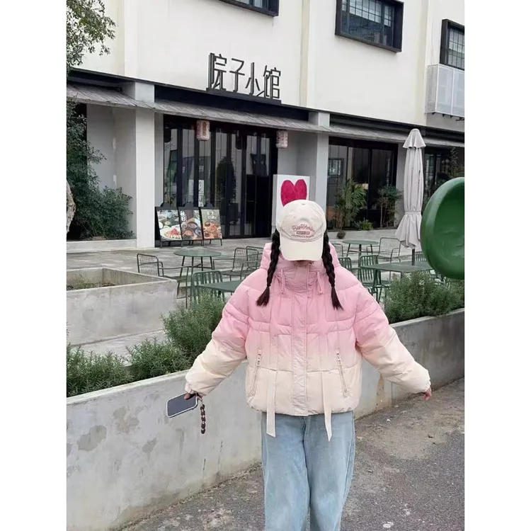 2025冬季设计感渐变色加厚保暖连帽小个子棉服外套女宽松面包服潮